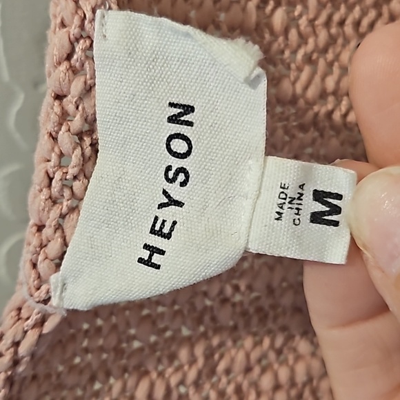 Distressed mauve top - Picture 8 of 8